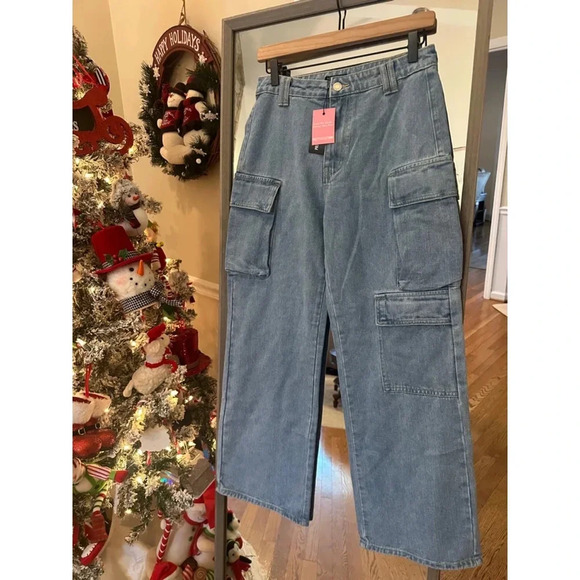 Women's PRETTYLITTLETHING Cargo Light Blue Wash Jeans, Size Petite 6, Wide Leg - Picture 1 of 6
